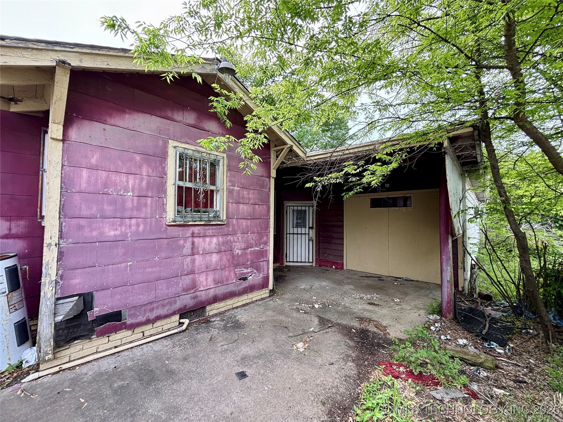 Property Photo: 2919 Elgin Street OK 74401