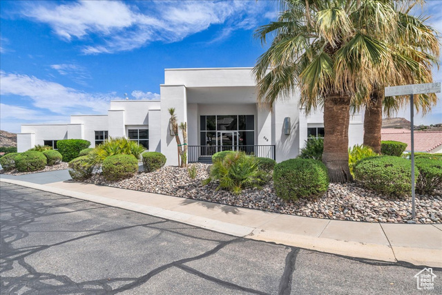 Property Photo: 668 Lava Pointe Dr UT 84770