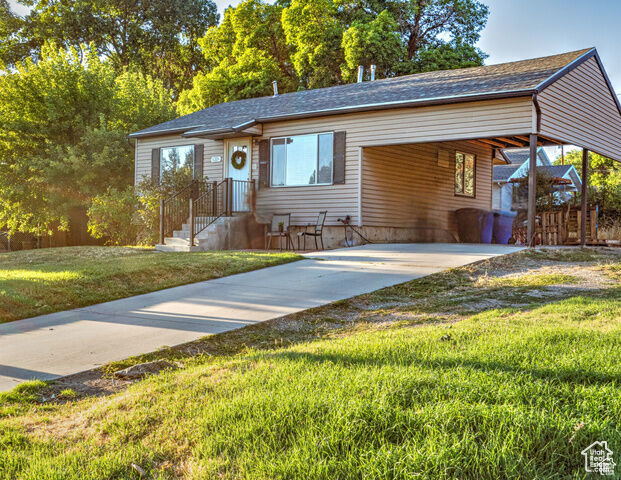 Property Photo: 630 E 2550 N UT 84414