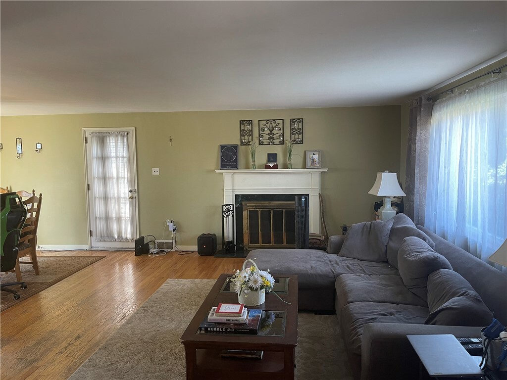 Property Photo: 4710 Doverdell Dr PA 15236