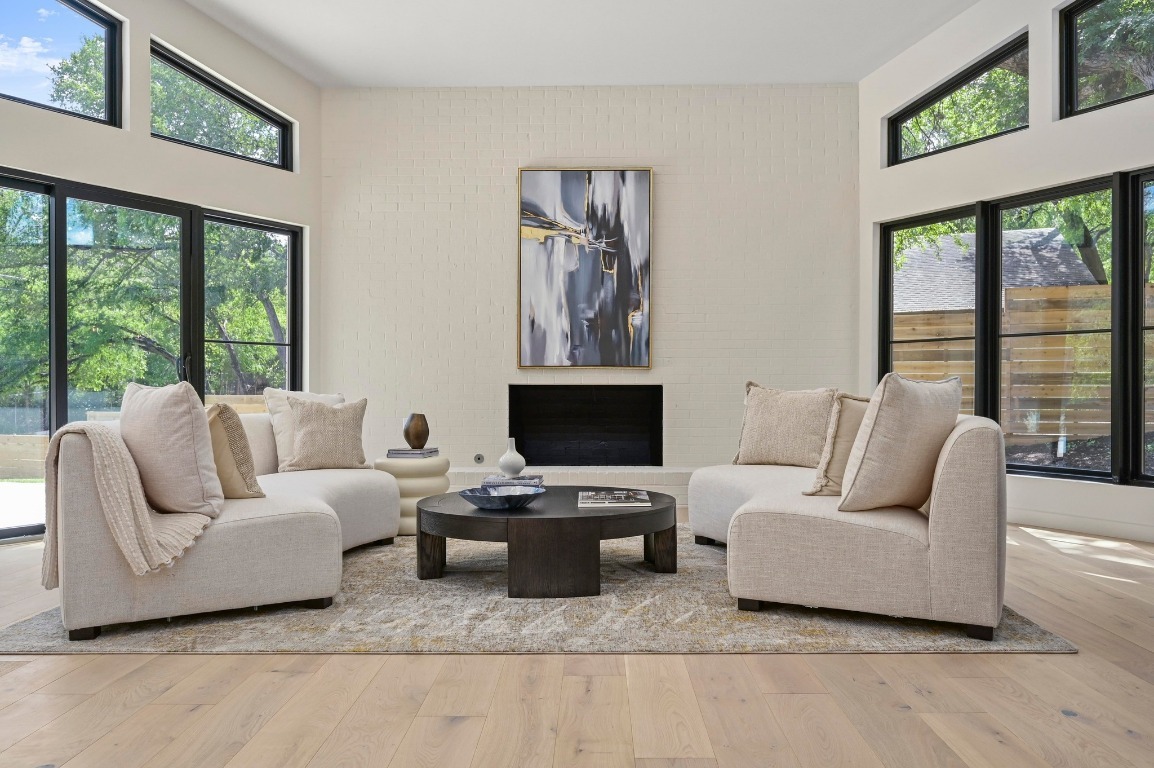 2001 Circle Haven  Austin TX 78741 photo