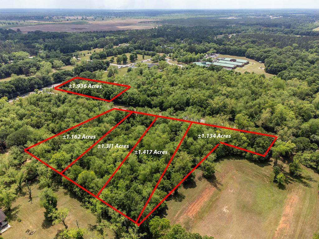 Property Photo: 2910 Barnaby Dr GA 31721