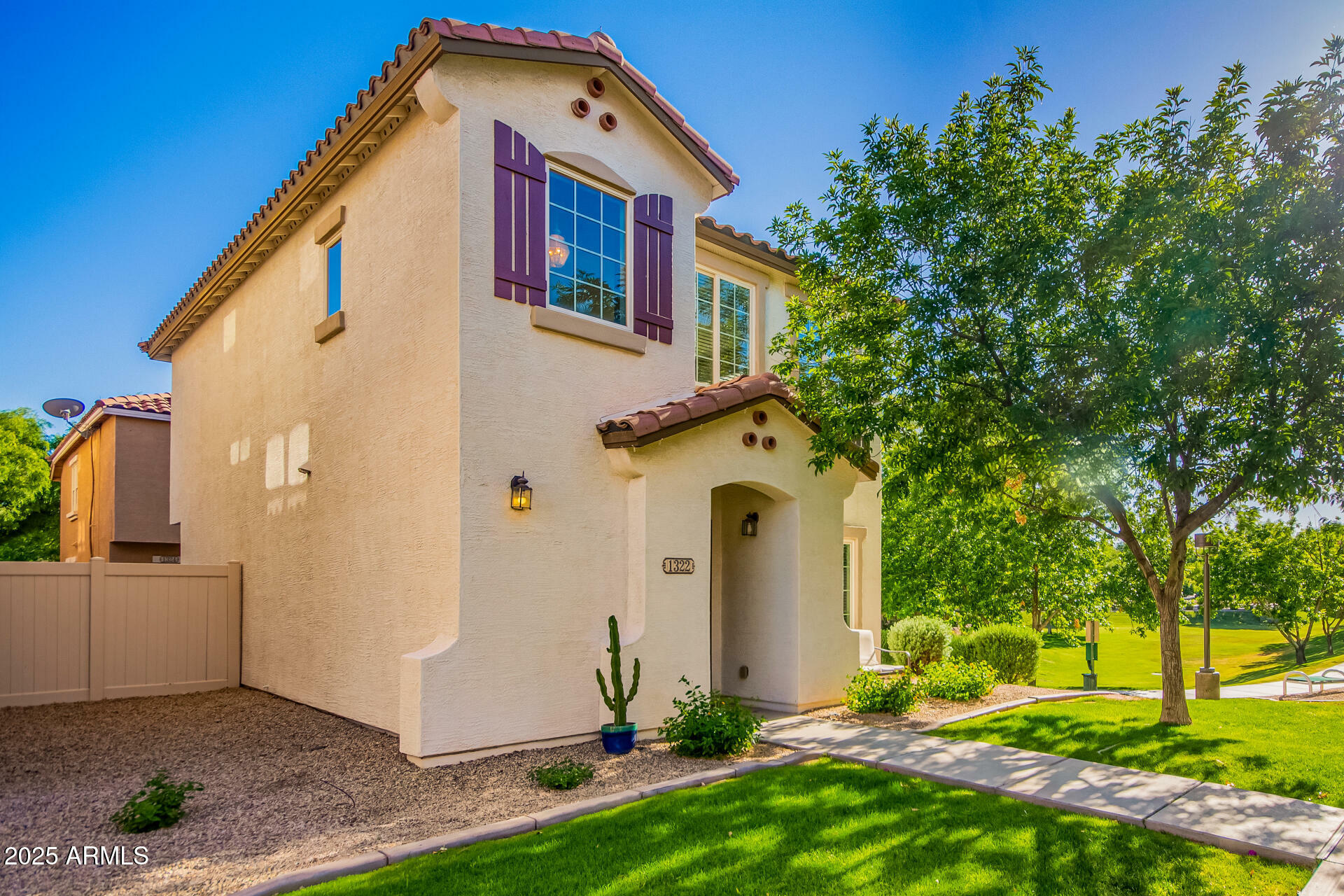 Property Photo: 1322 S Owl Drive AZ 85296