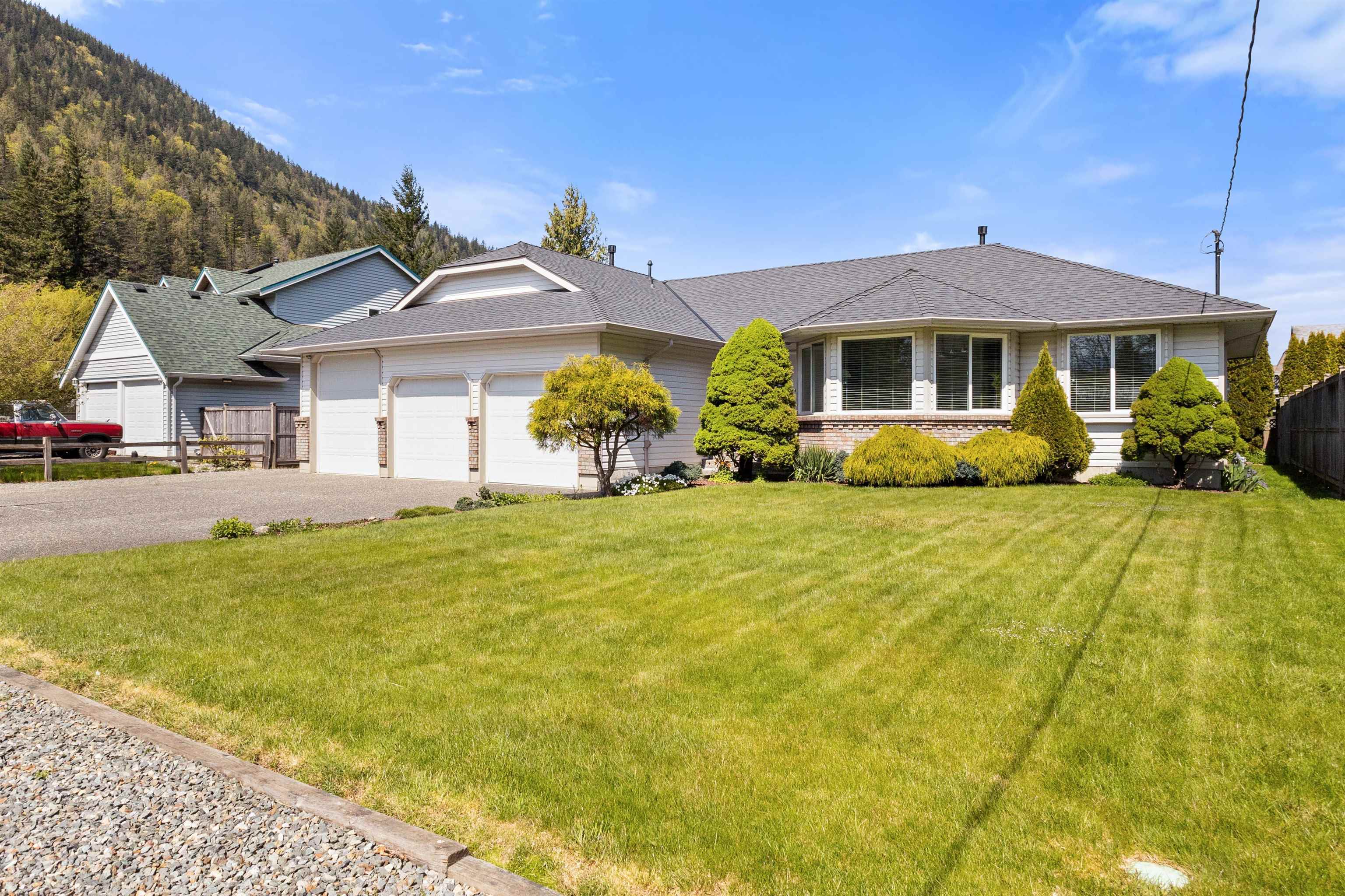 Property Photo: 441 Emerald Avenue BC V0M 1K0