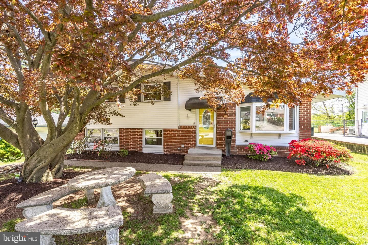 Property Photo: 533 Warren Boulevard PA 19008