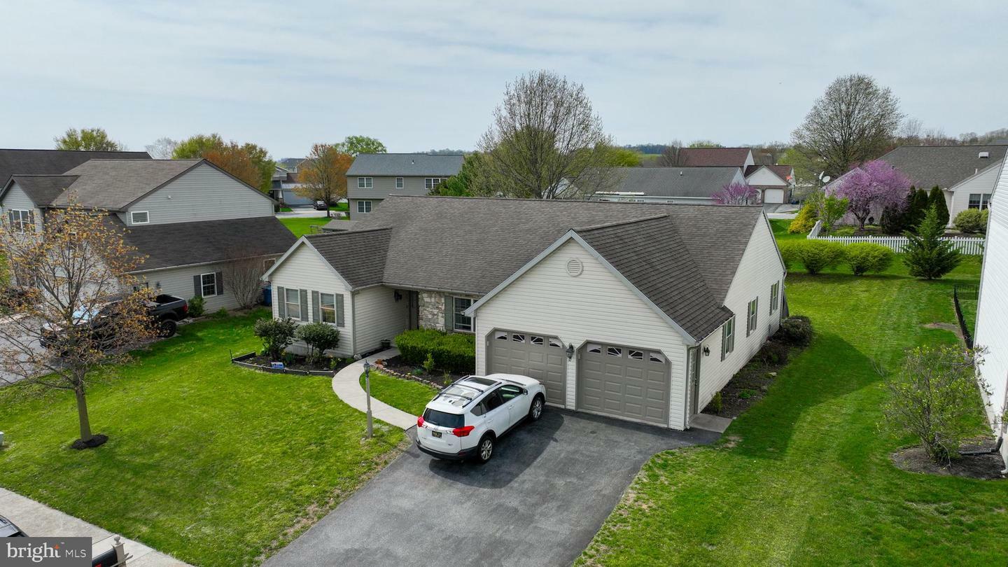 Property Photo: 771 W Ridge Road PA 17022