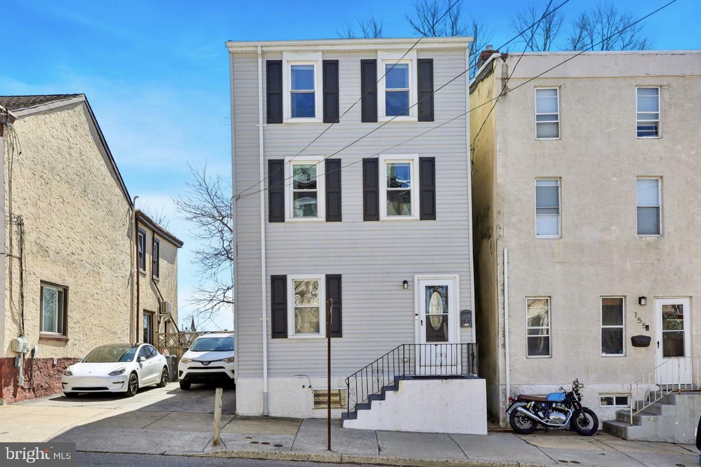 157 Fountain Street  Philadelphia PA 19127 photo