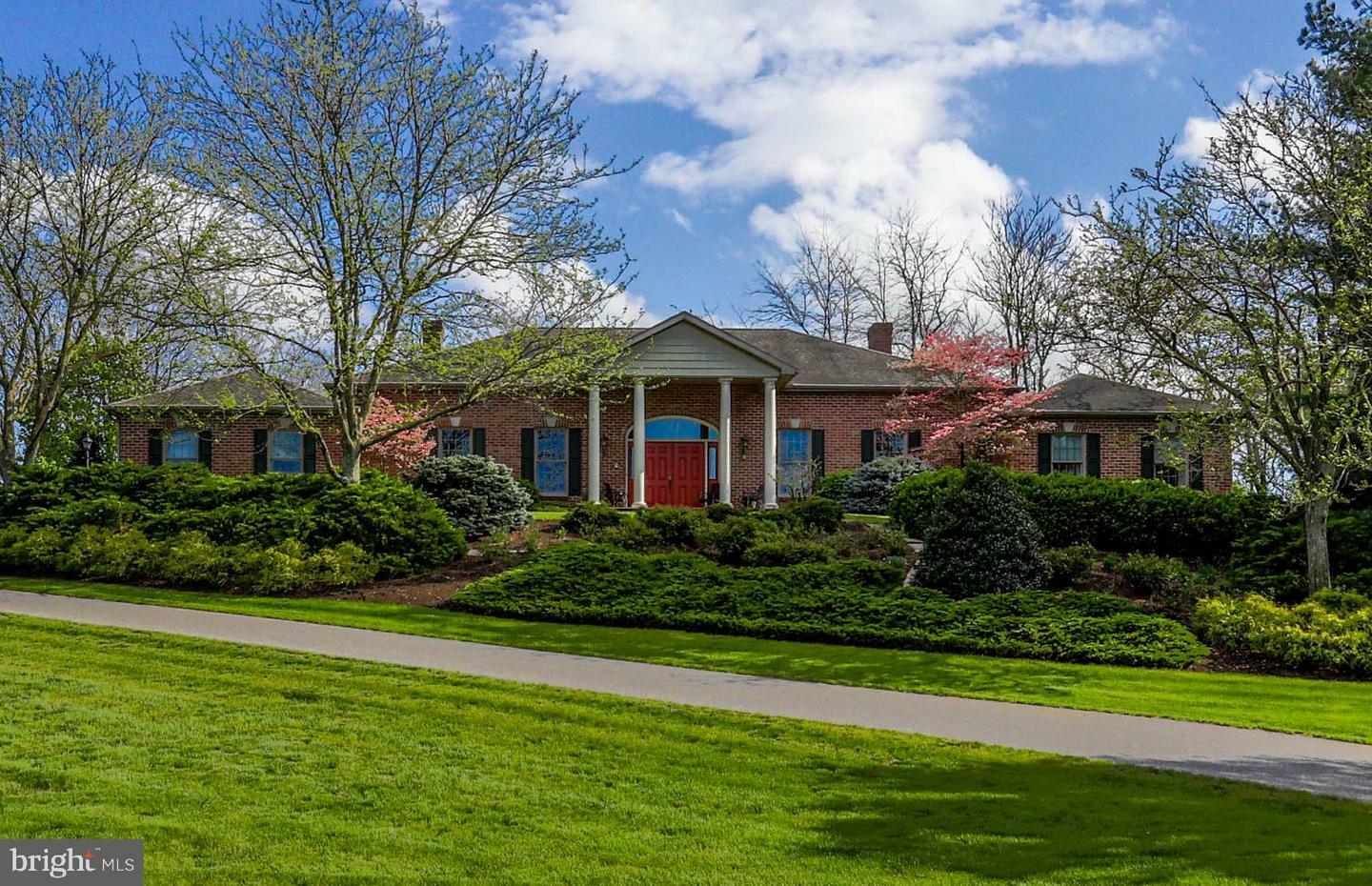 1558 Hearthside Drive  Chambersburg PA 17202 photo