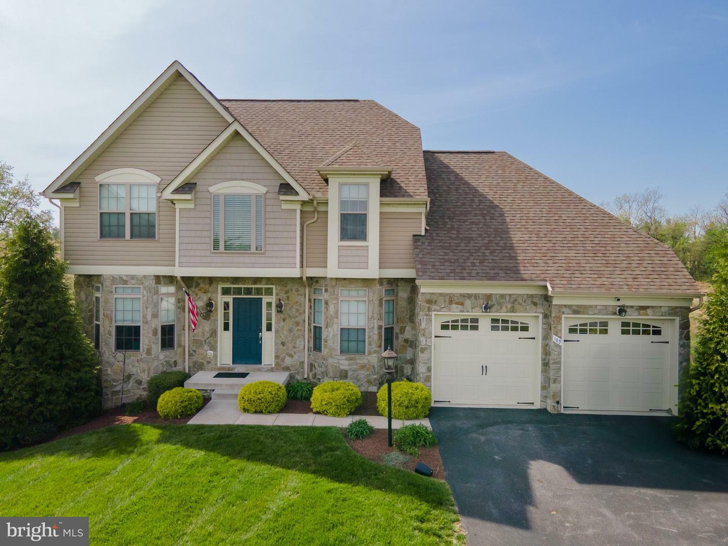 Property Photo: 189 Potomac Crossing Street WV 25414