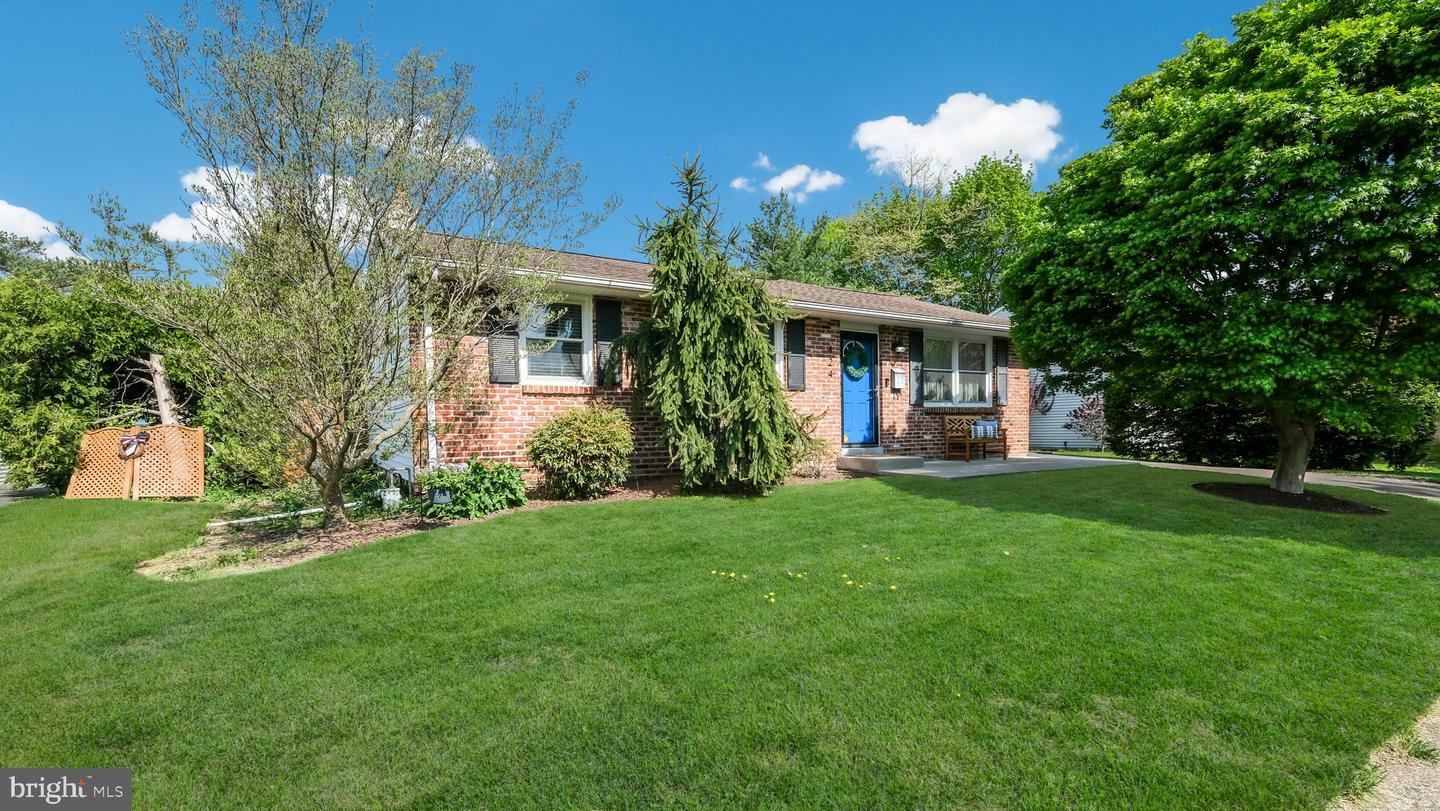 Property Photo: 424 Cedar Street PA 19446