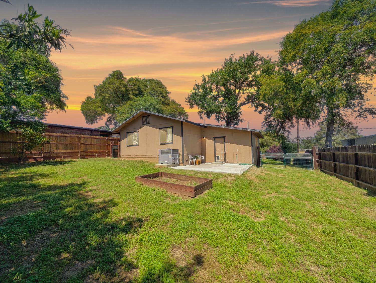 Property Photo: 215 Chestnut Street CA 95252