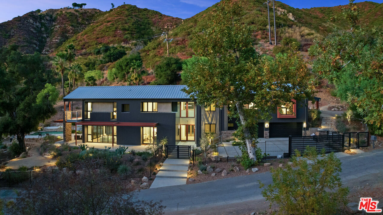 28525 Newton Canyon Rd  Malibu CA 90265 photo