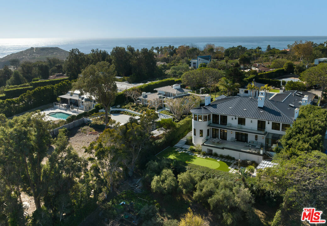 Property Photo: 7052 Dume Dr CA 90265