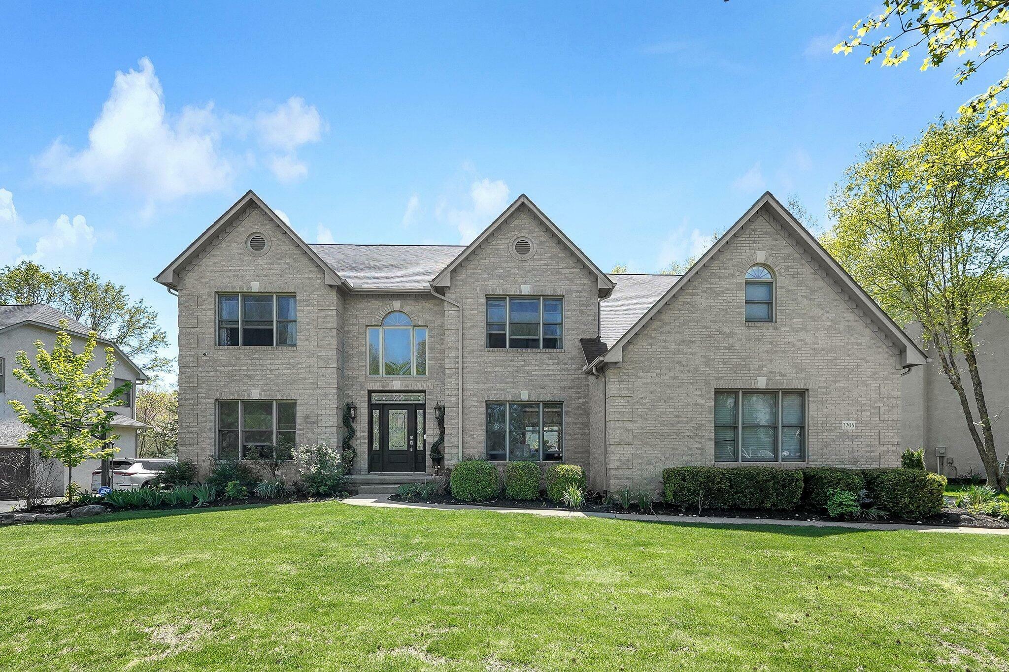 Property Photo: 7206 Hawksbeard Drive OH 43082