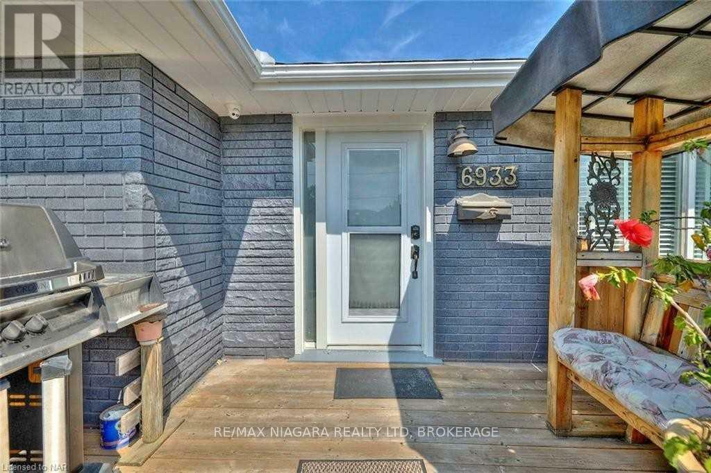 Property Photo: 6933 Hagar Avenue ON L2G 5M6