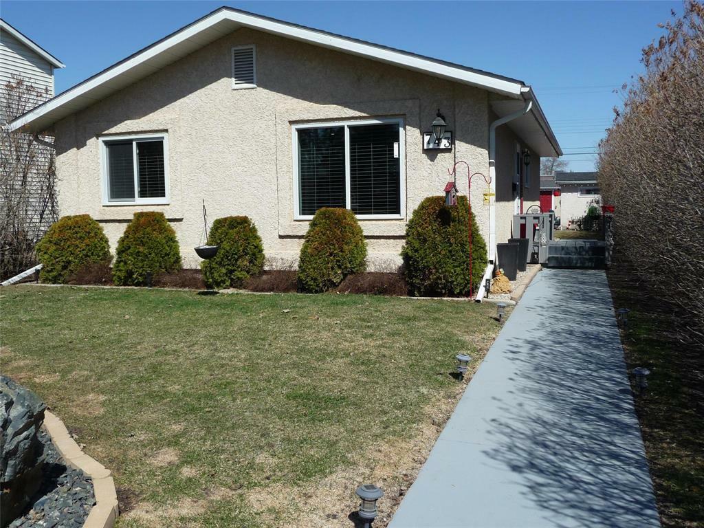 Property Photo: 743 Ashton Avenue MB R0E 0C0