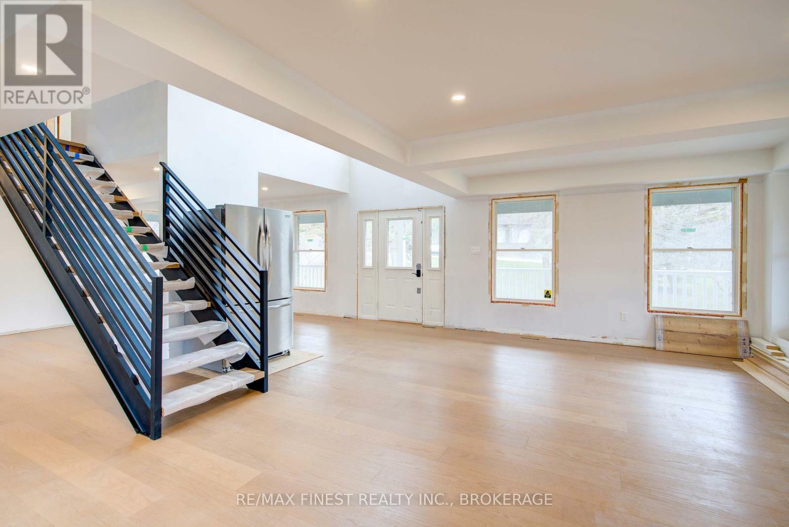 Property Photo: 1674 South Boulevard ON K7L 4V1