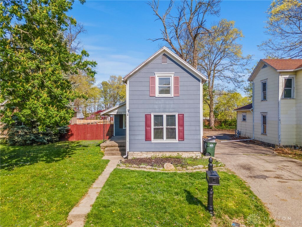 Property Photo:  615 Summit Avenue  OH 45373 