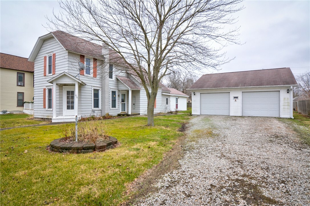 Property Photo: 218 E Seiberling Street IL 62513