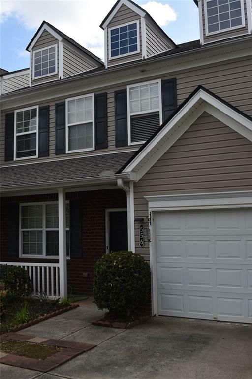 Property Photo: 556 Windstone Trail GA 30004