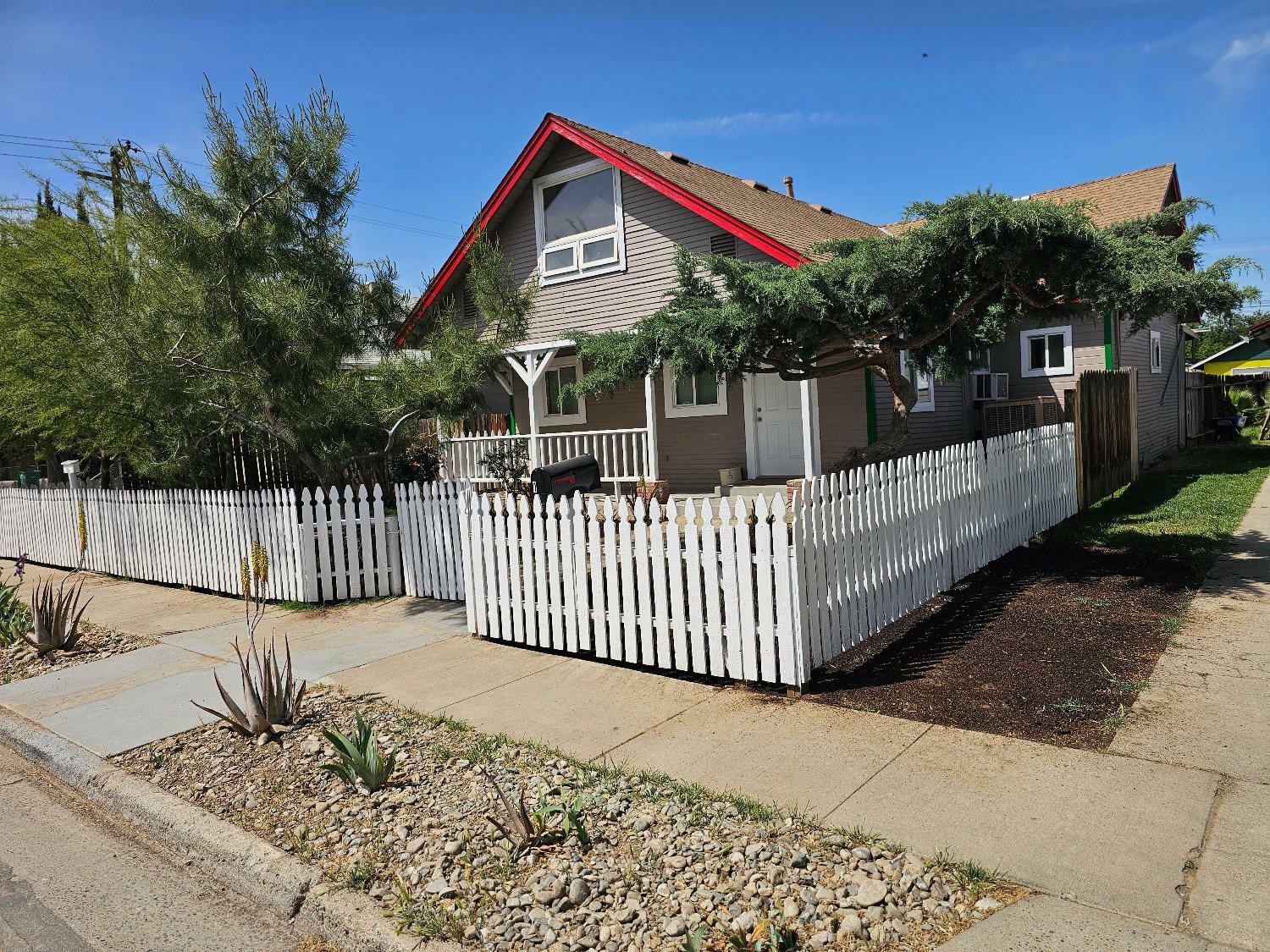 125 N. Lincoln  Coalinga CA 93210 photo