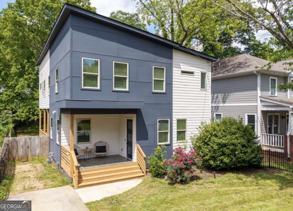 Property Photo: 210 Locust Street NE GA 30317