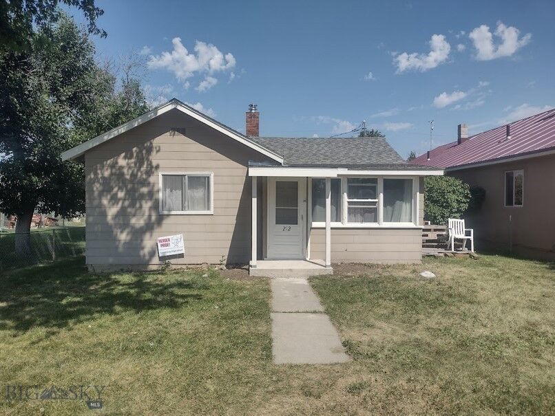 Property Photo: 212 W 5th Avenue MT 59011