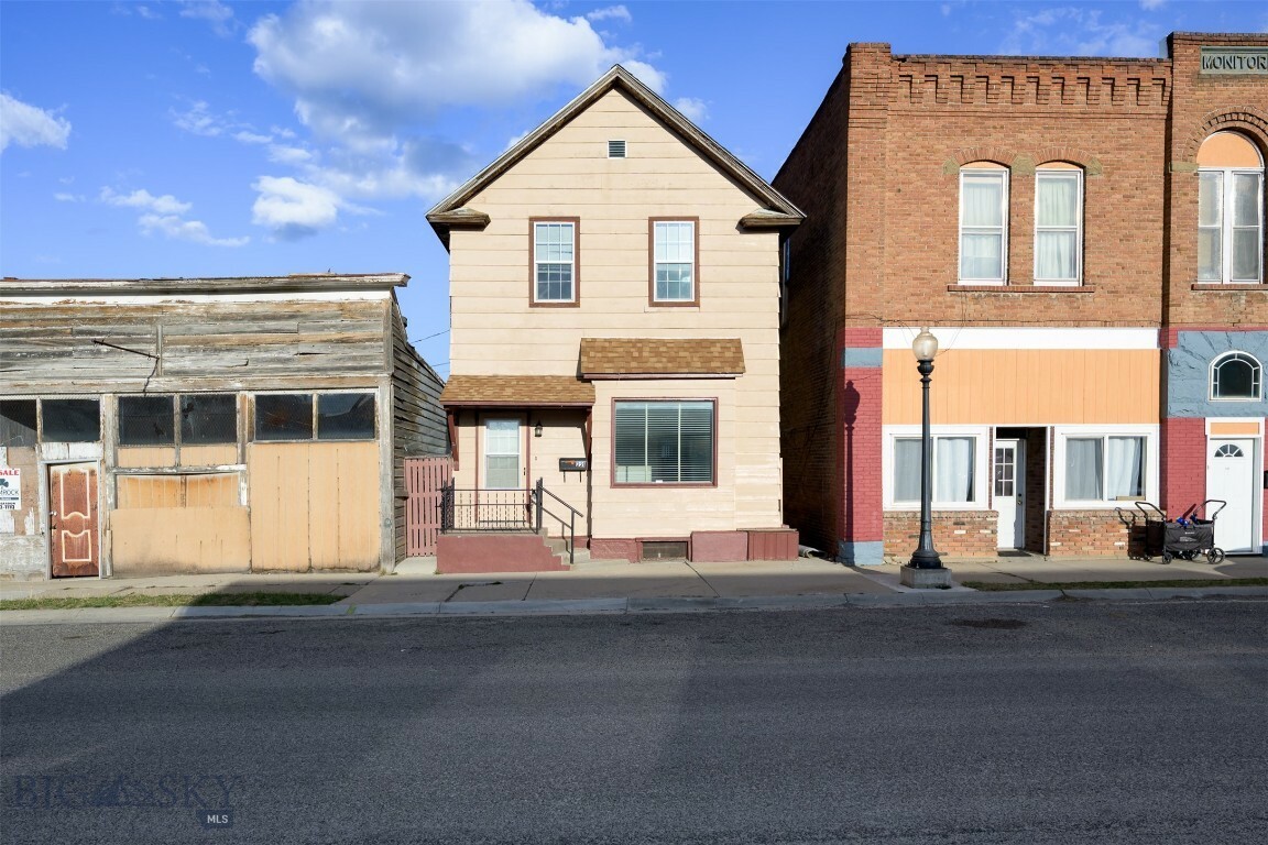 221 Chestnut Street  Anaconda MT 59711 photo