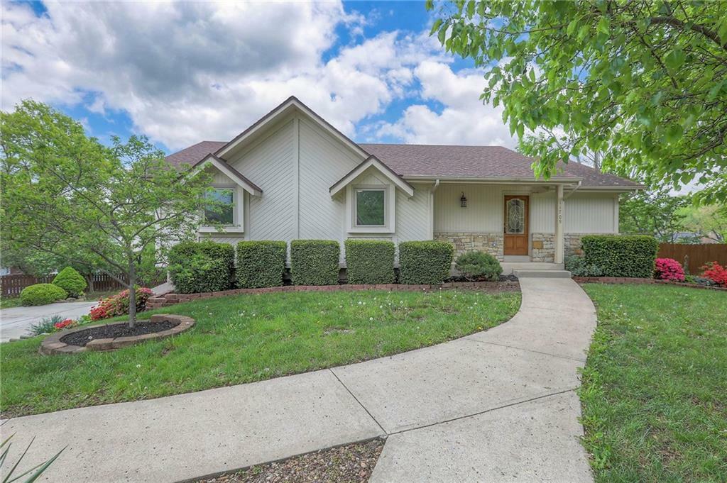 Property Photo: 11709 E 76th Terrace MO 64138