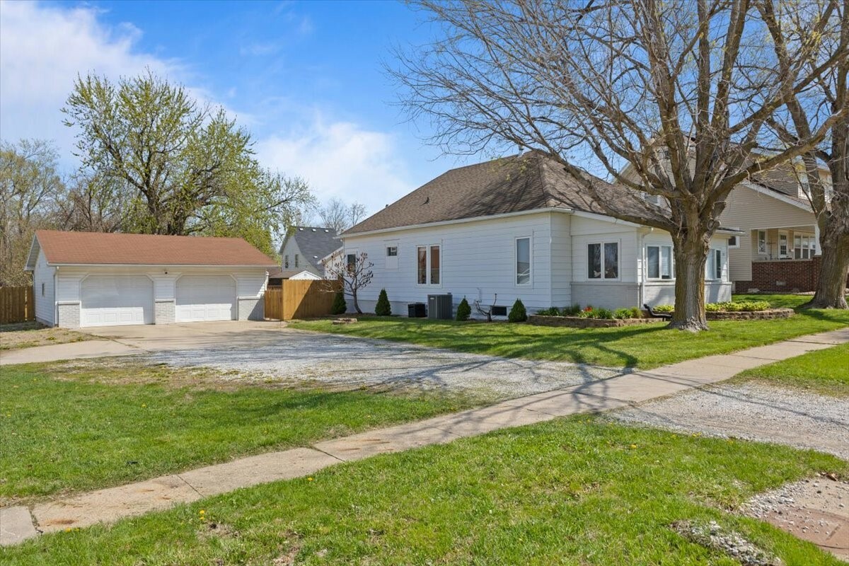 105 W First Street  Madrid IA 50156 photo