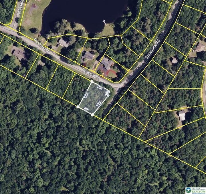 Property Photo: 302 Traverse Road PA 18328
