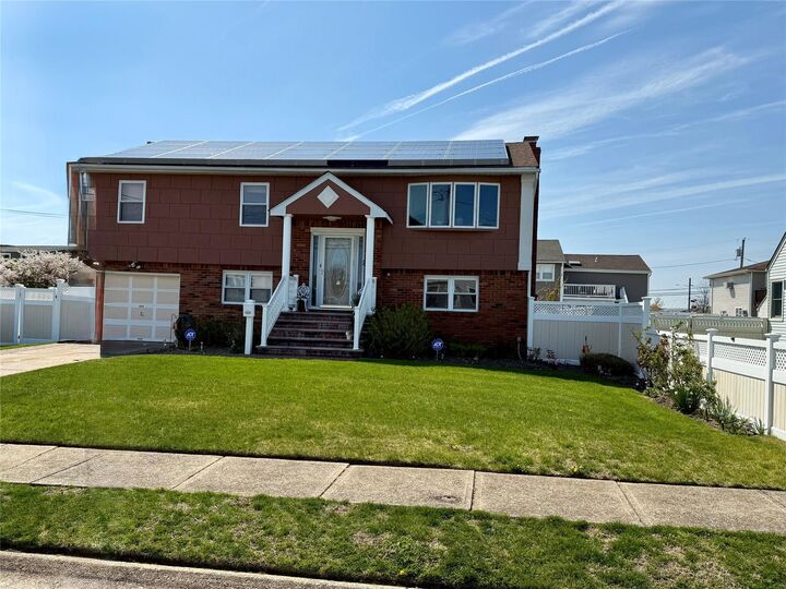 84 Surf Road  Lindenhurst NY 11757 photo