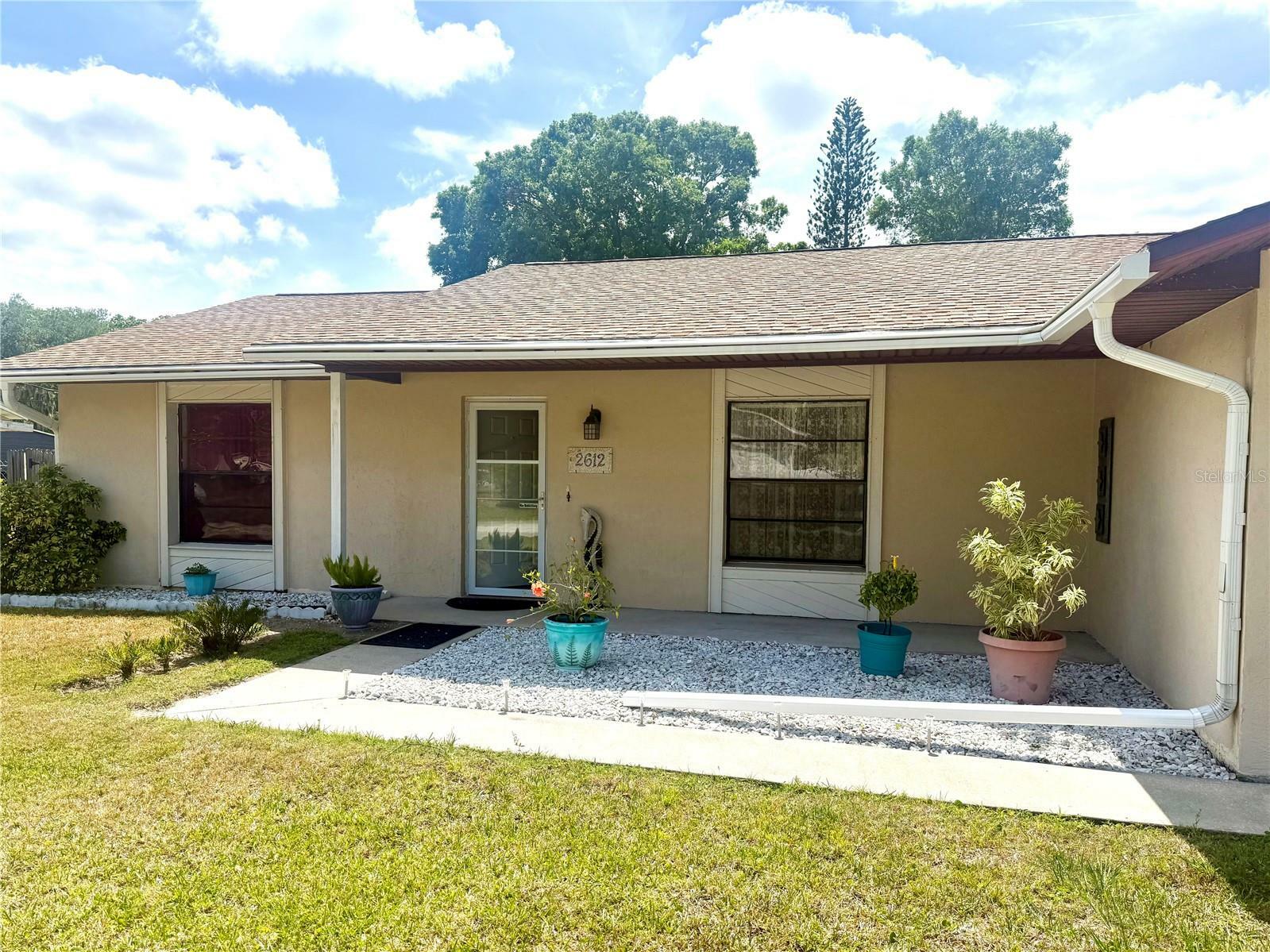 Property Photo: 2612 Umbrella Tree Drive FL 32141