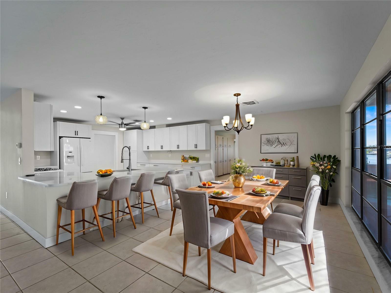 Property Photo: 318 Oakwood Circle FL 34223