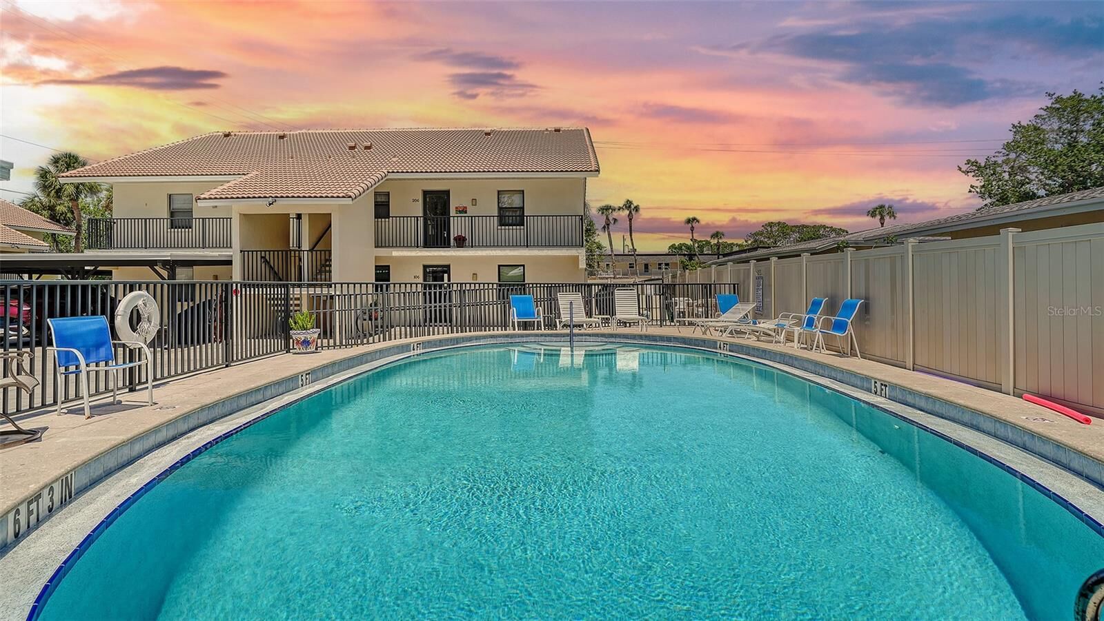 Property Photo: 525 Barcelona Avenue 207 FL 34285