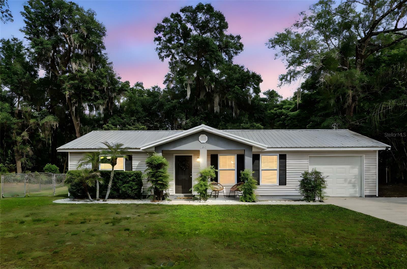 368 E Chelsea Street  Deland FL 32724 photo