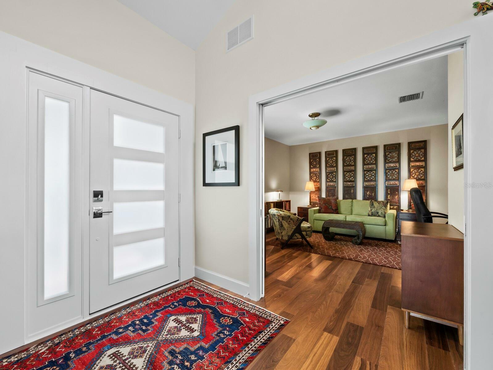 Property Photo: 2282 Harbour Court Drive FL 34228