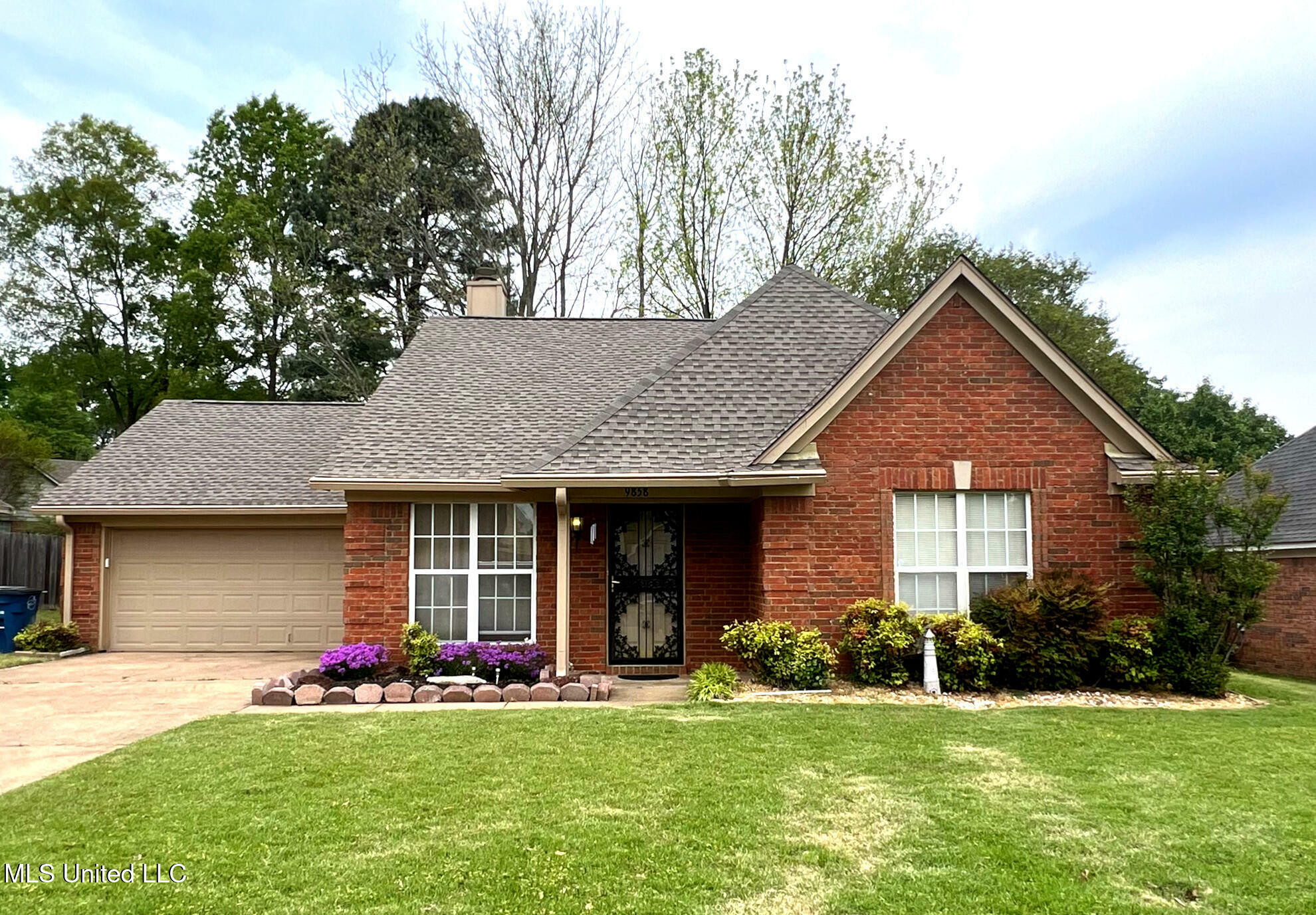 Property Photo: 9858 Allen Pkwy Parkway MS 38654