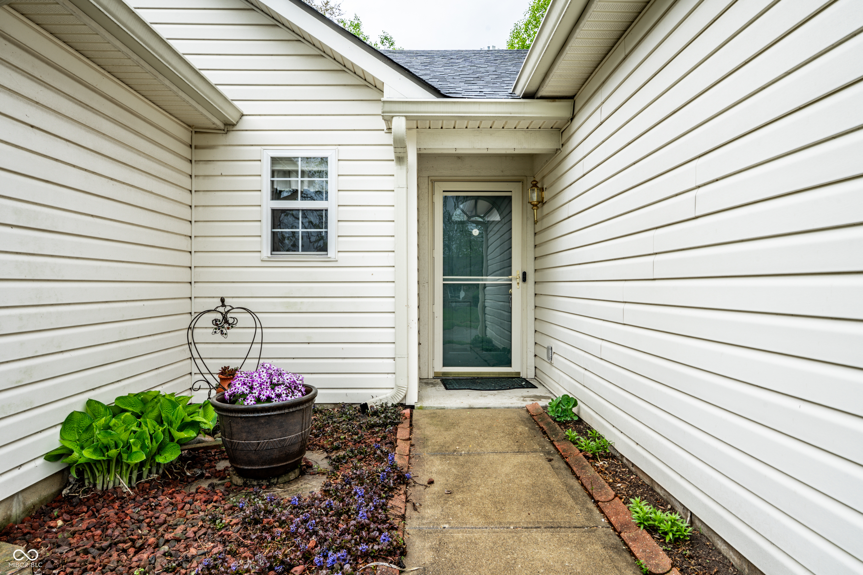 Property Photo: 558 Prince Drive IN 46142