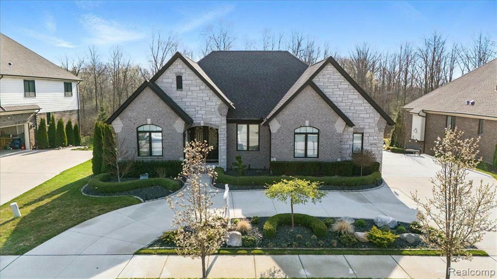 60778 Forest Creek  Washington MI 48094 1846 photo