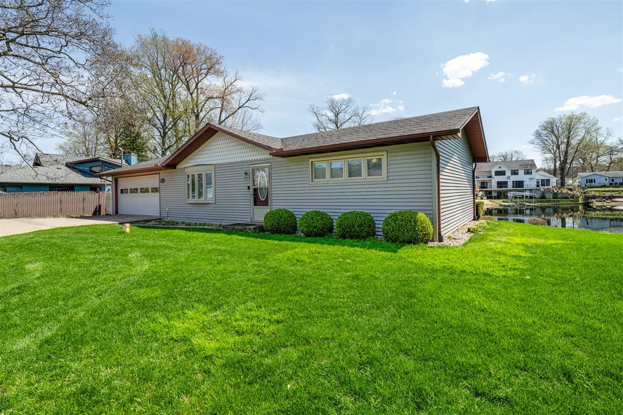 6968 Wil O Paw Road  Coloma MI 49038-9536 photo