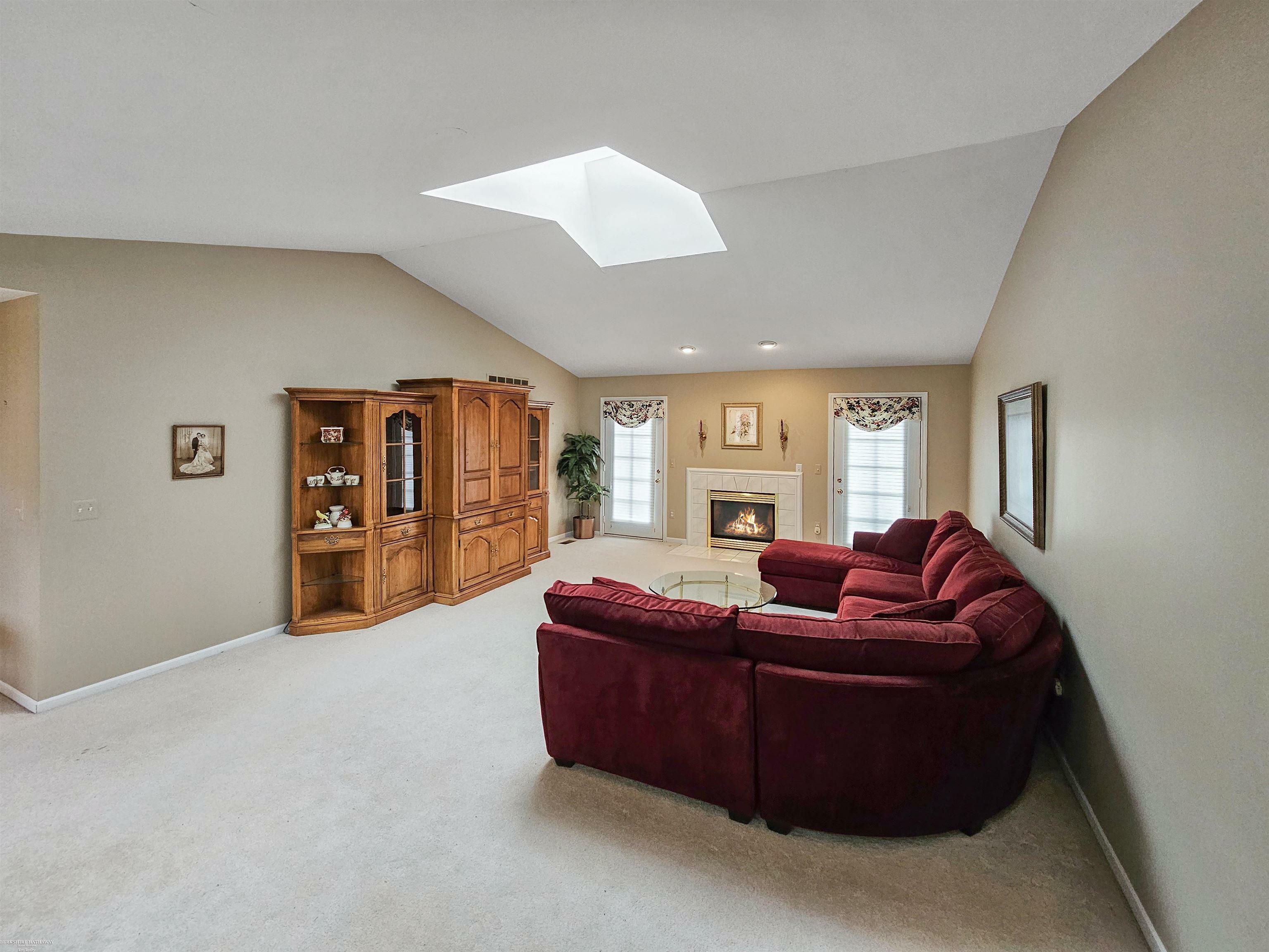 Property Photo: 6958 Cross Creek Drive MI 48094