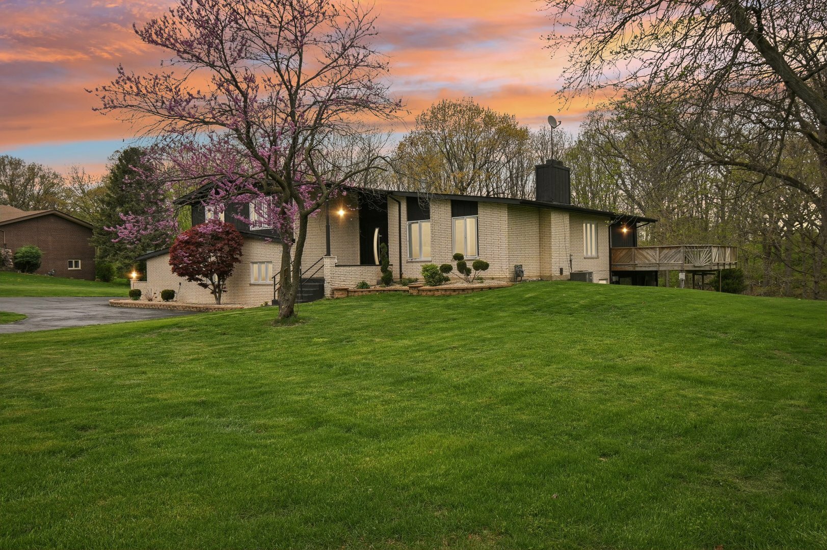 11702 Center Drive  Lemont IL 60439 photo