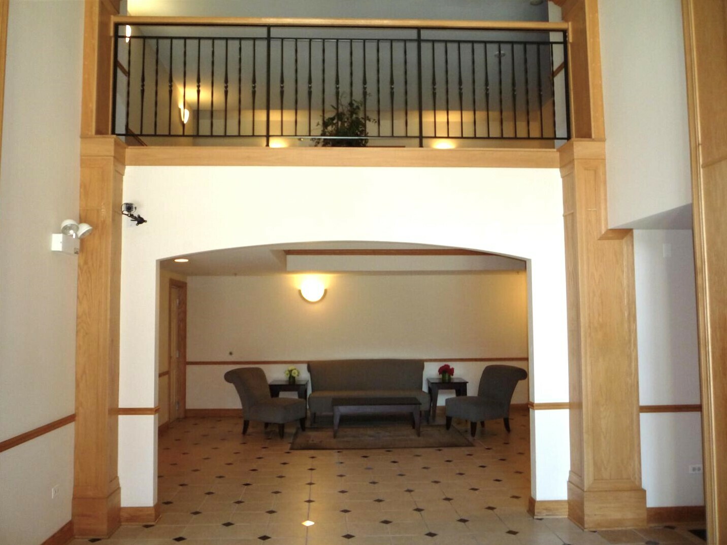 Property Photo: 8711 W Bryn Mawr Avenue 604 IL 60631