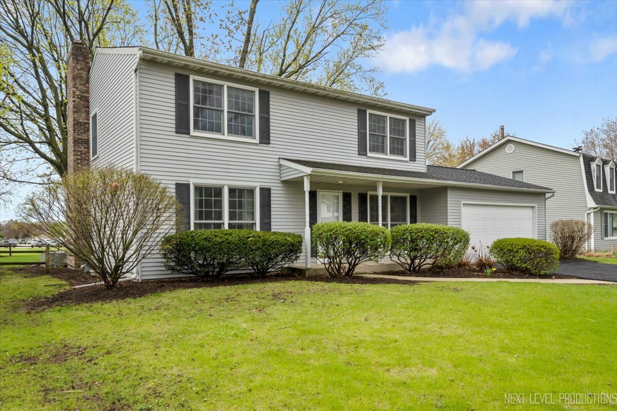 Property Photo: 554 Carriage Hill Road IL 60565