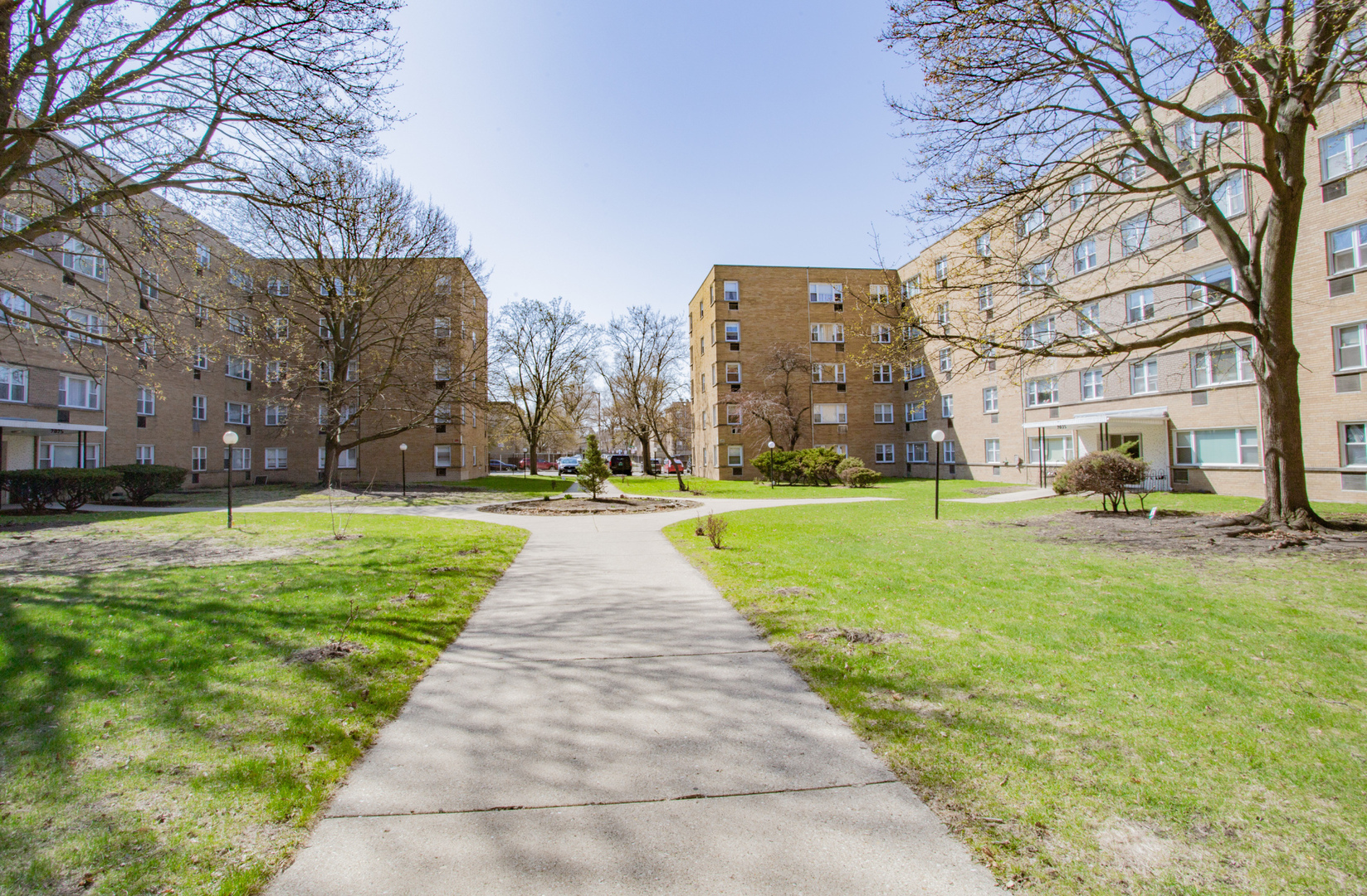 Property Photo: 2035 W Granville Avenue C414 IL 60659