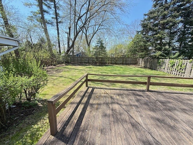 Property Photo: 1540 Carol Court IL 60062
