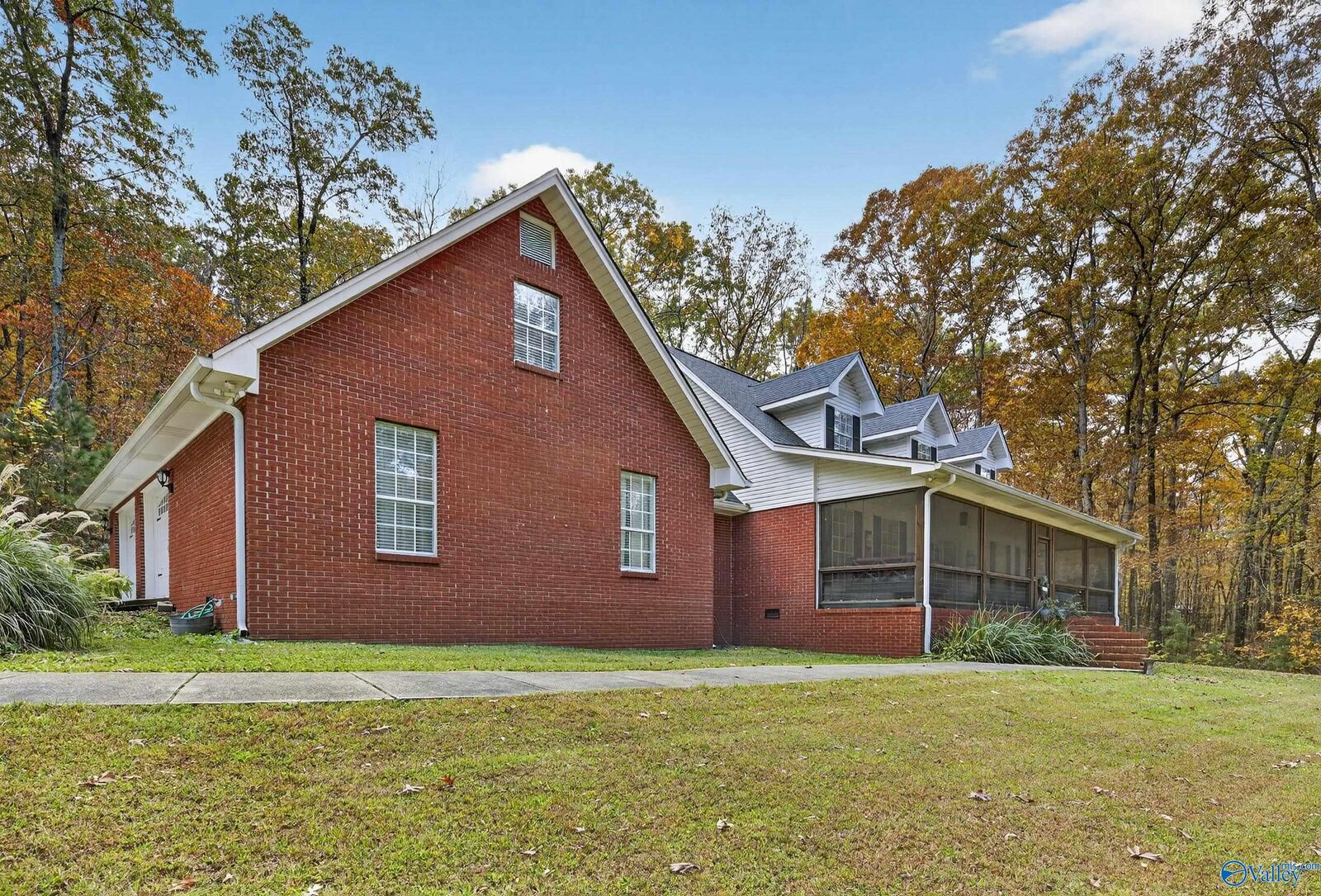 Property Photo:  7668 Owls Hollow Road  AL 35901 
