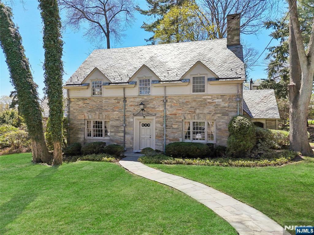 Property Photo: 218 Madison Place NJ 07450