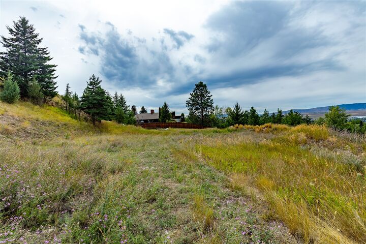 Property Photo:  998 Hillside Court  MT 59860 